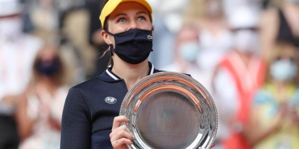 年少成名却迟迎突破 帕夫柳琴科娃虽负但终破心魔