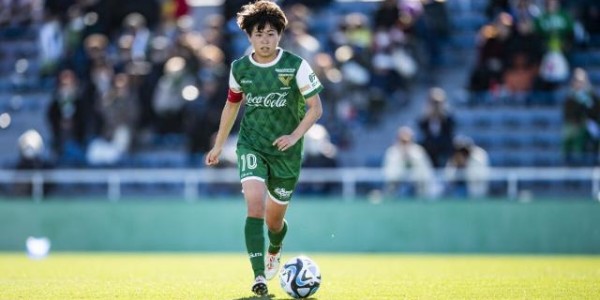 开云官网-女版中田英寿！日本大学生国脚退役：足球不爱了