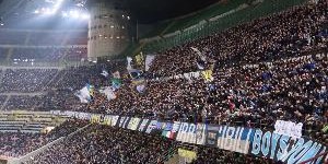 开云平台-5.5万国米球迷在梅阿查观看决赛直播，比赛结束前半小时开始离场