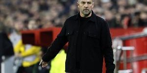 弗里克：要保持积极心态，在比赛减少一场的情况下我们又多了1分