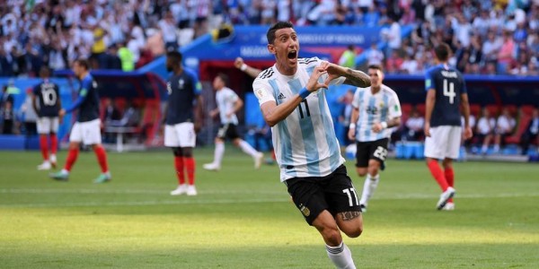 kaiyun-南美21世纪球员排名出炉！梅西第一无悬念 大罗小罗的排名合理吗