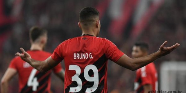 感恩父亲不忘本 布鲁诺·吉马良斯对39号情有独钟！